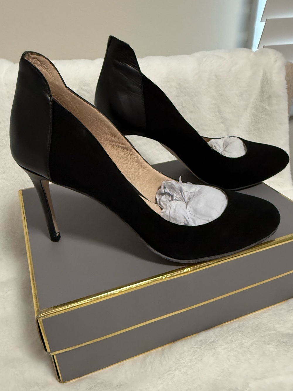 Louise et Cie Black Suede and Leather Stiletto Pumps
